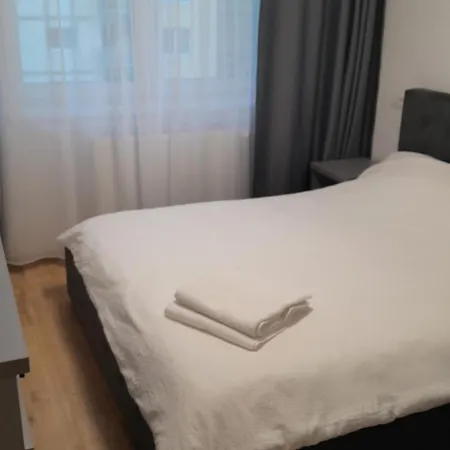 Coresi Mall Top City Apartments 52 Stefan Baciu, *