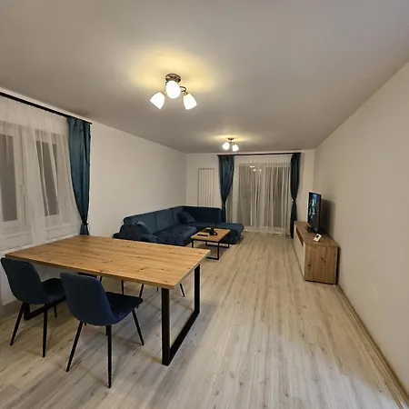 Coresi Mall Top City Apartments 52 Stefan Baciu, Apartment *