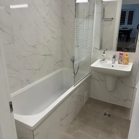 Appartamento Coresi Mall 52 Stefan Baciu,