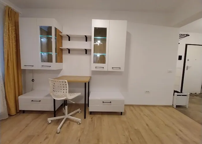 Coresi Mall 52 Stefan Baciu,