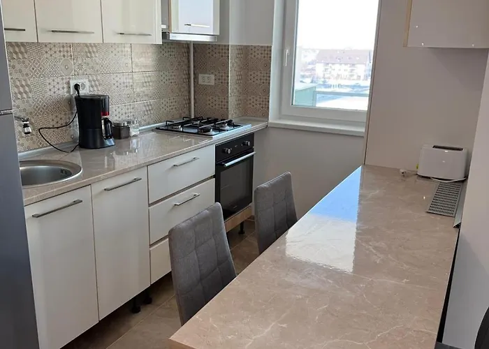 Coresi Mall 52 Stefan Baciu, Lägenhet *